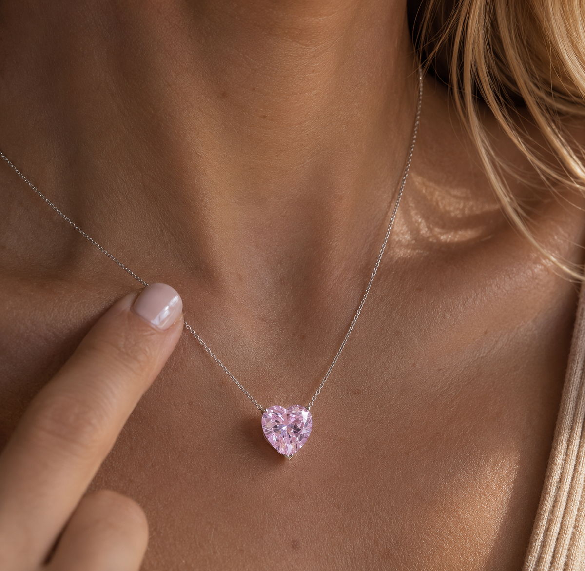 Éclat Heart Necklace