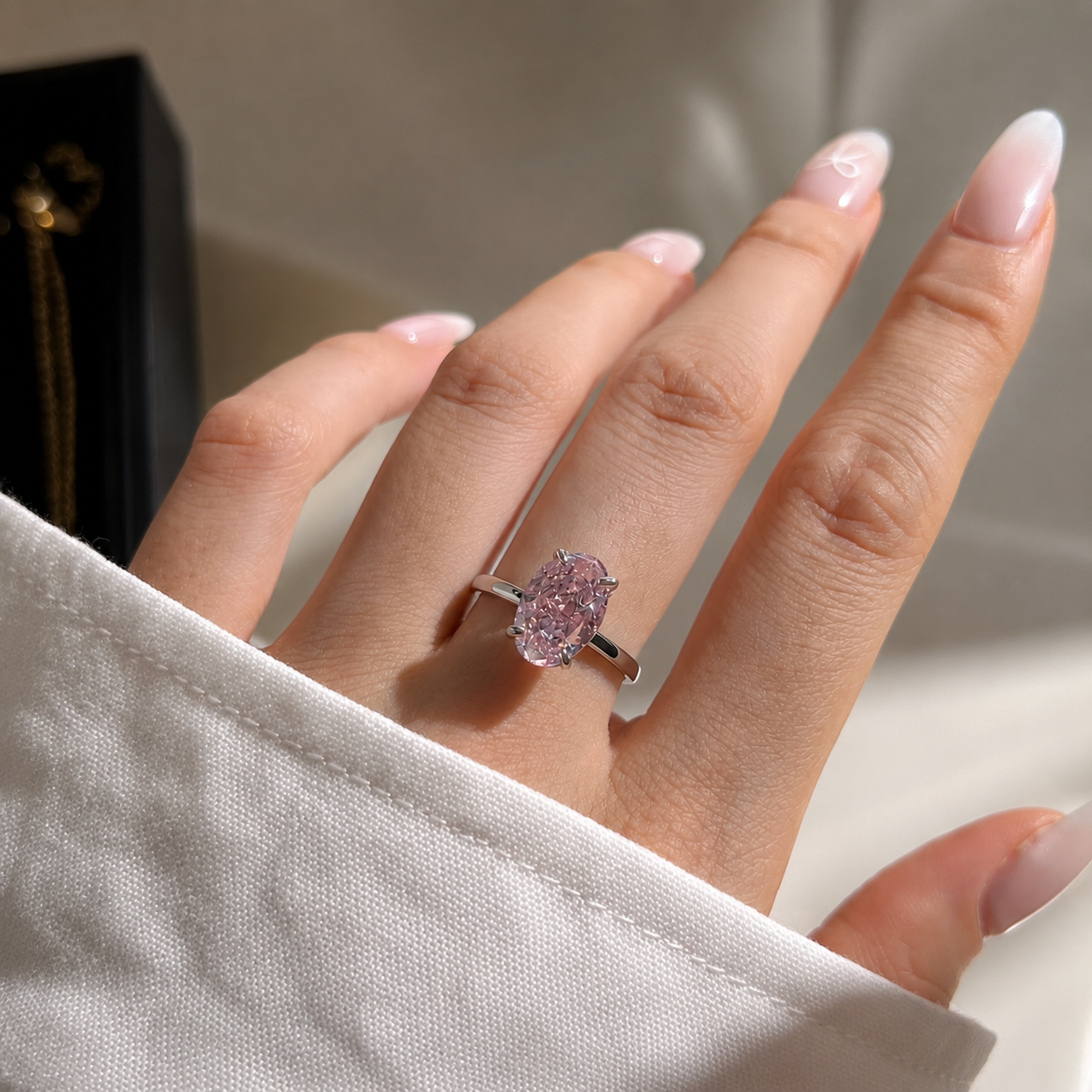 Reine Radiant Ring