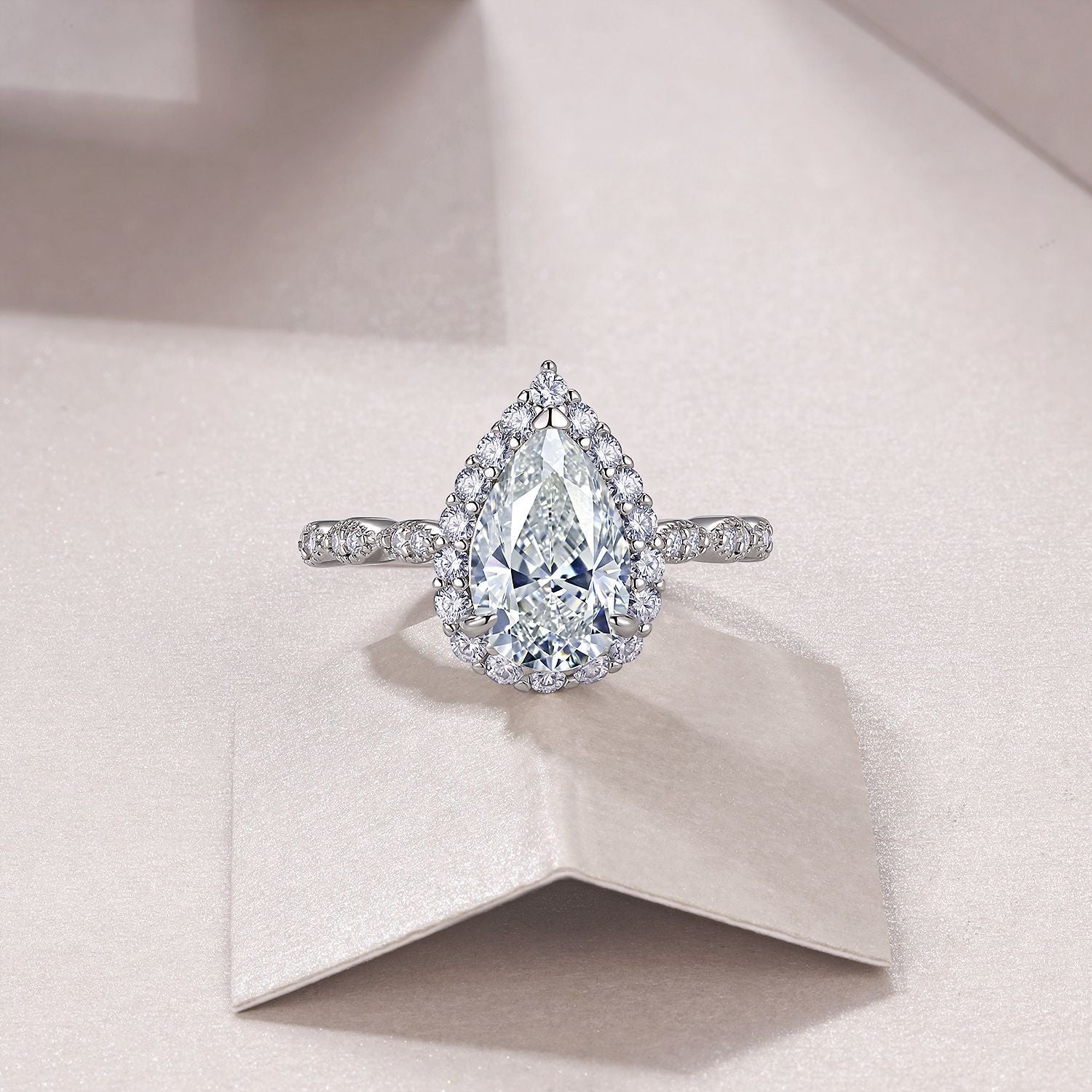 Kathèrine Pear-Cut Ring