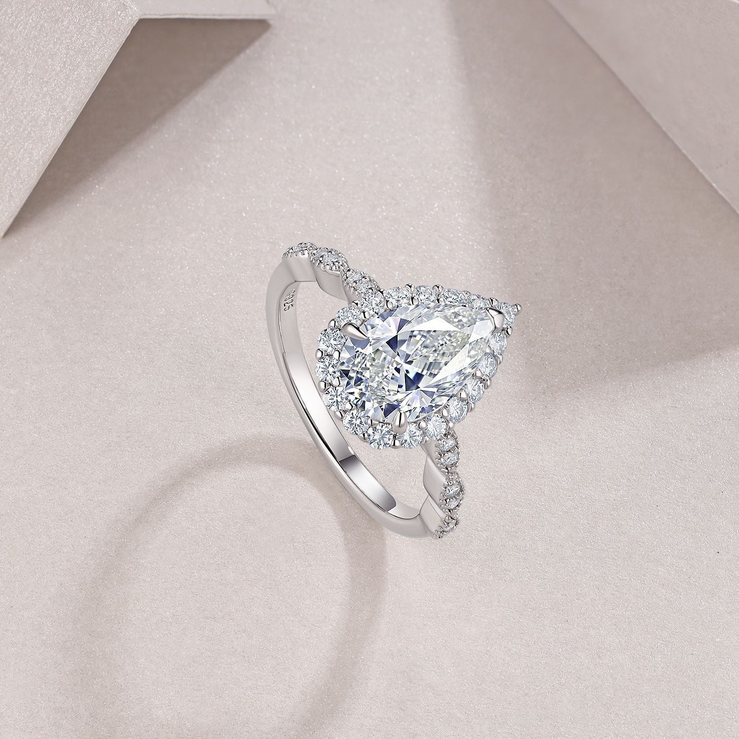 Kathèrine Pear-Cut Ring