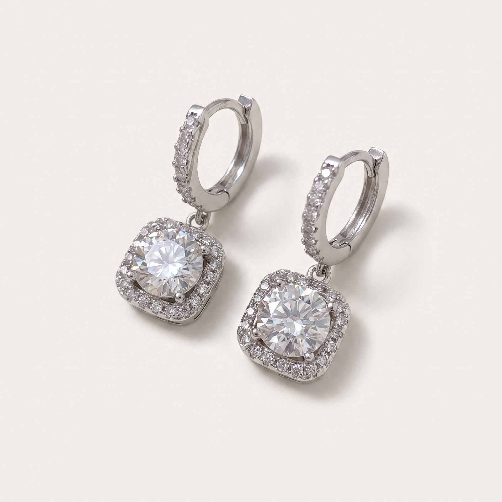 Carré Luxe Ear Hooks